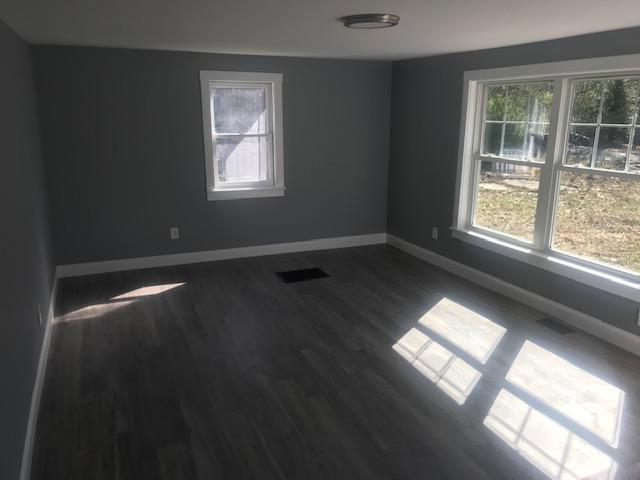 30 Anthoine Road Windham, ME 04062 - Photo 6 of 20 Living Room