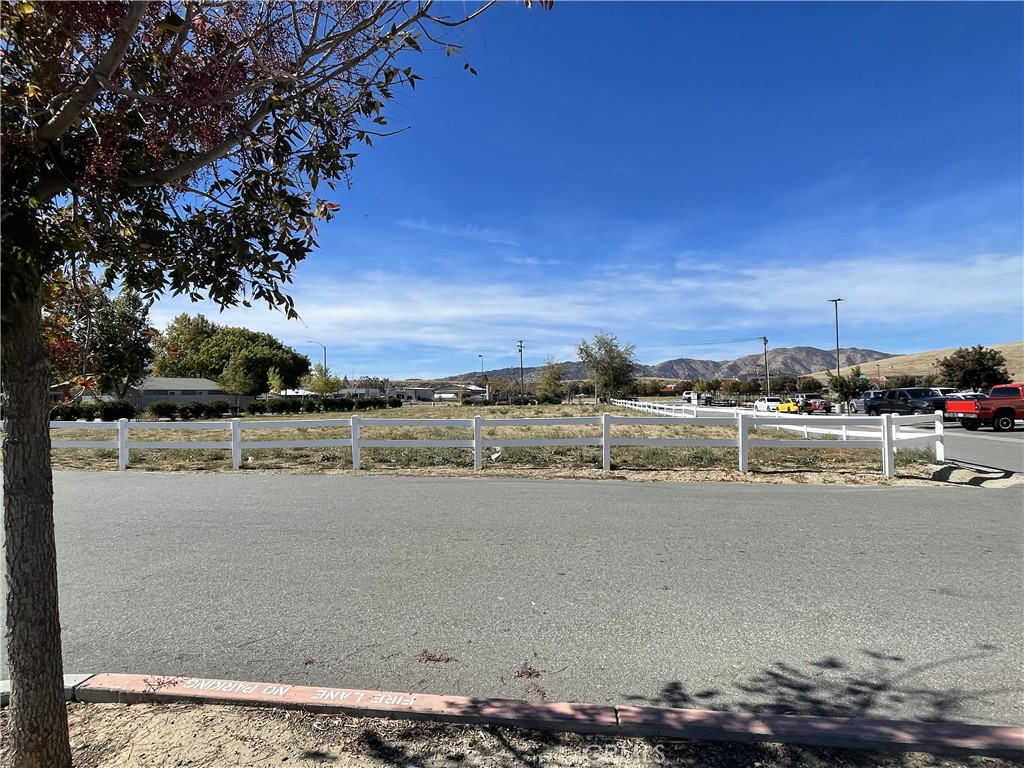 408 North Mill Street Tehachapi, CA 93561 - Photo 7 of 13 a view of lake view