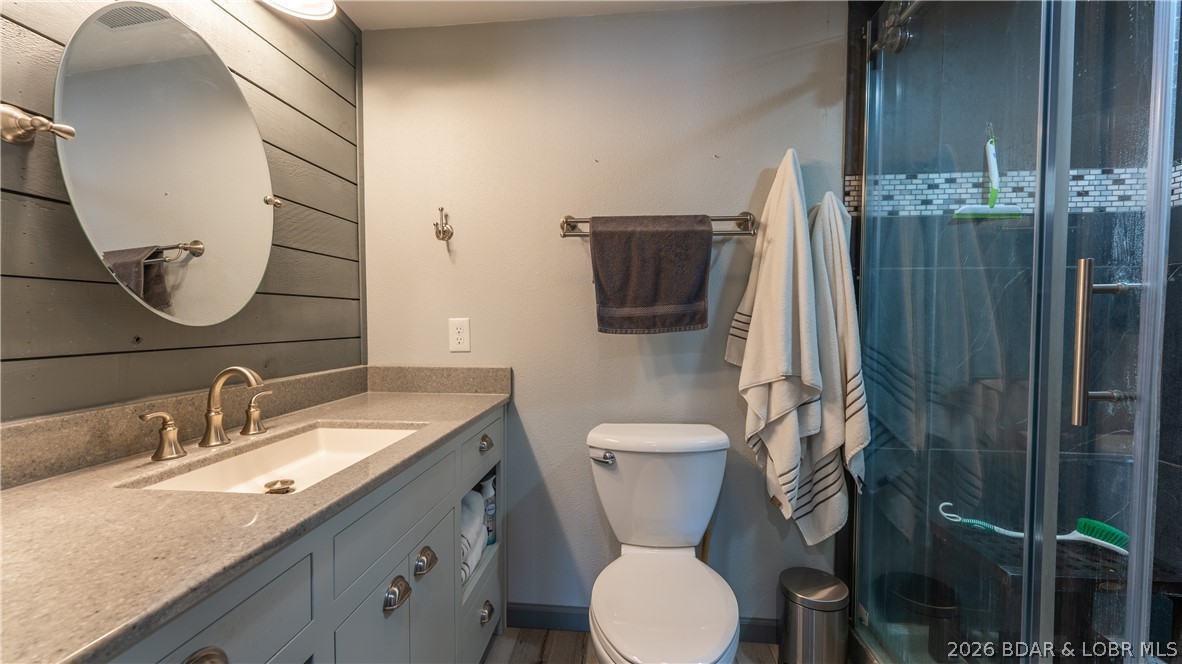 134 Tara Road, Unit 3A 603 Lake Ozark, MO 65049 - Photo 11 of 35 Primary Bathroom