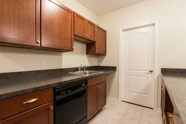 $2,700 | 2962 Hunley Drive, Ann Arbor, MI 48105