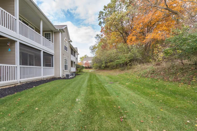 $2,700 | 2962 Hunley Drive, Ann Arbor, MI 48105