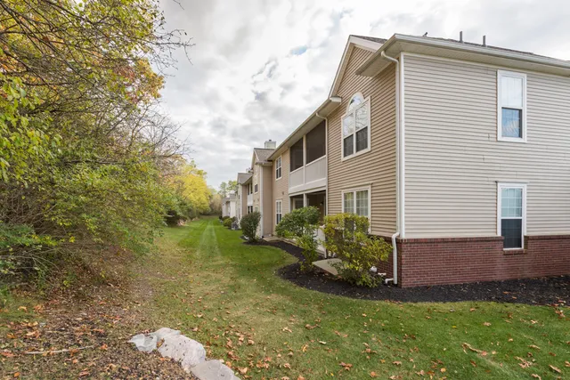 $2,700 | 2962 Hunley Drive, Ann Arbor, MI 48105