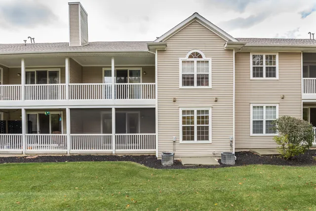 $2,700 | 2962 Hunley Drive, Ann Arbor, MI 48105