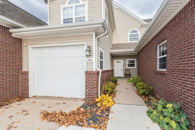 $2,700 | 2962 Hunley Drive, Ann Arbor, MI 48105