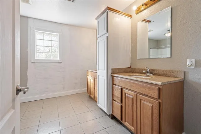 $255,000 | 401 North Vine Street, Caney, KS 67333