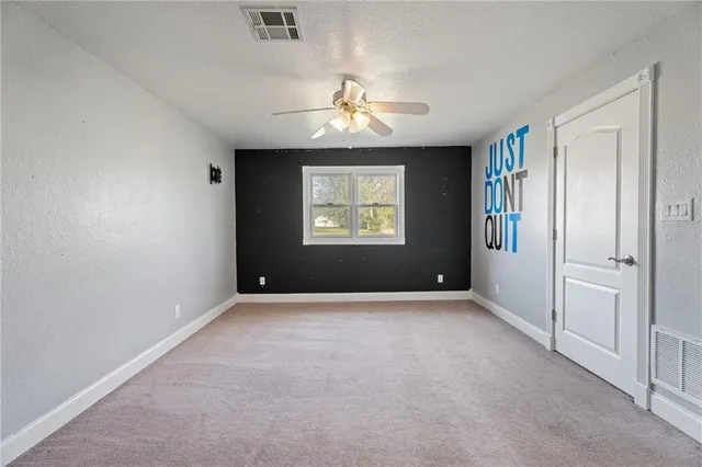 $255,000 | 401 North Vine Street, Caney, KS 67333