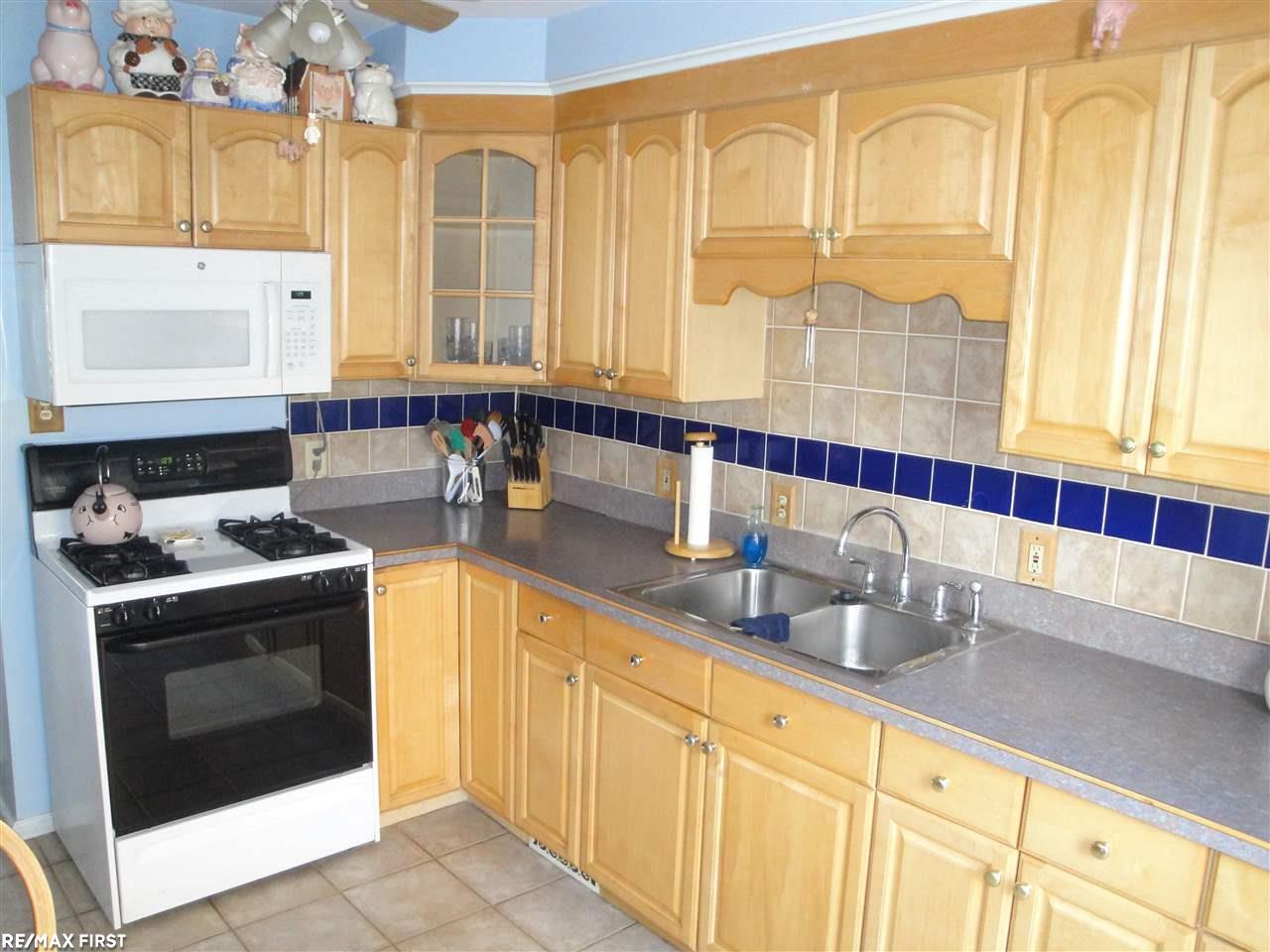 1459 Hampton Road Mount Clemens, MI 48043 - Photo 3 of 19