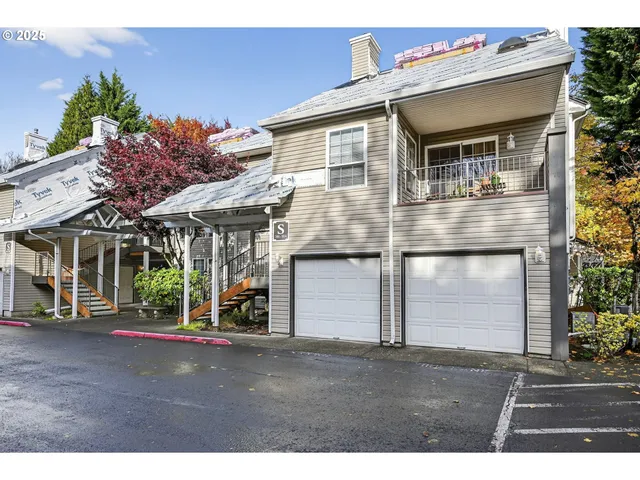 a view of a house with a outdoor space
