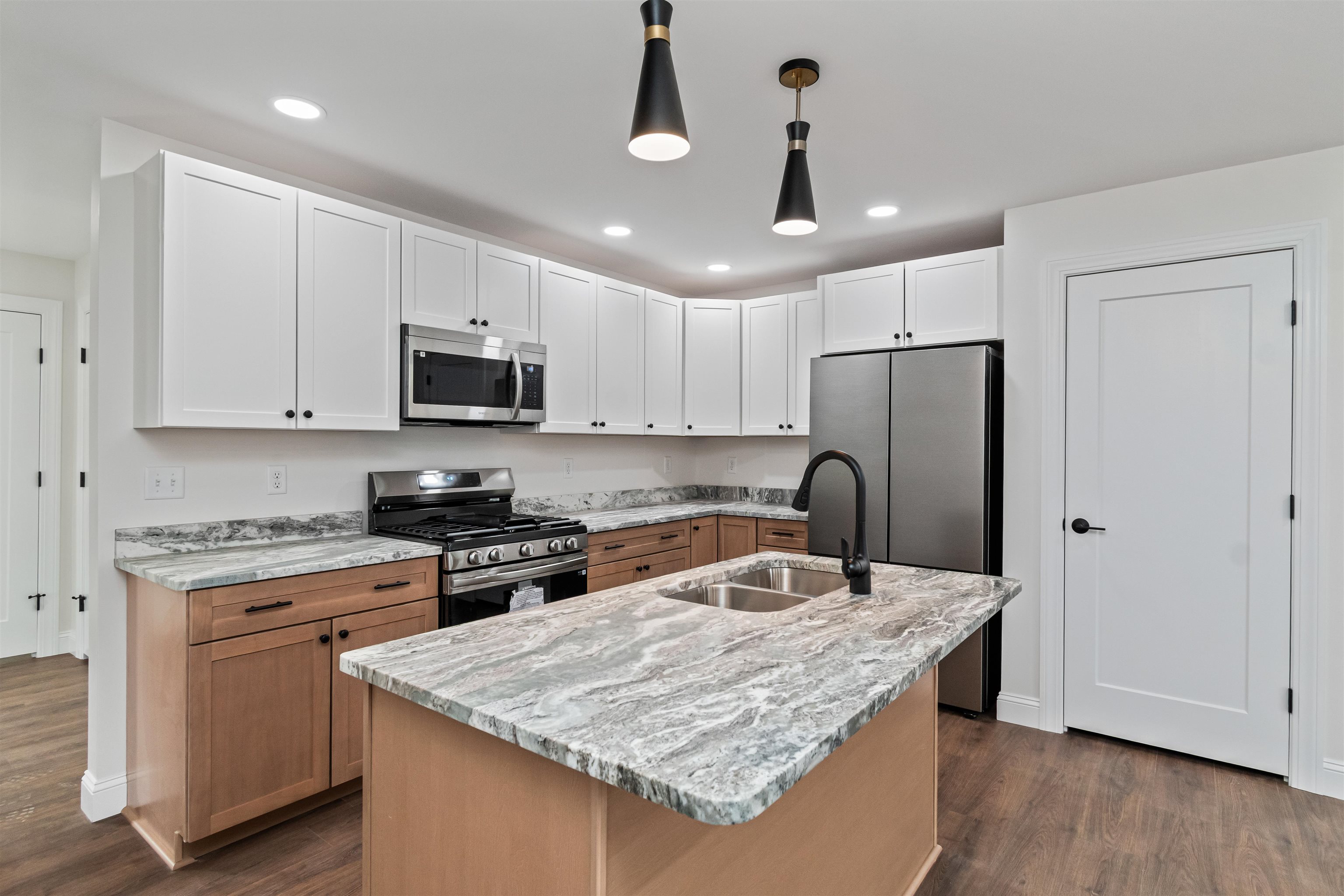 28 Upper Gilman Street, Unit 5 St. Albans, VT 05478 - Photo 8 of 41