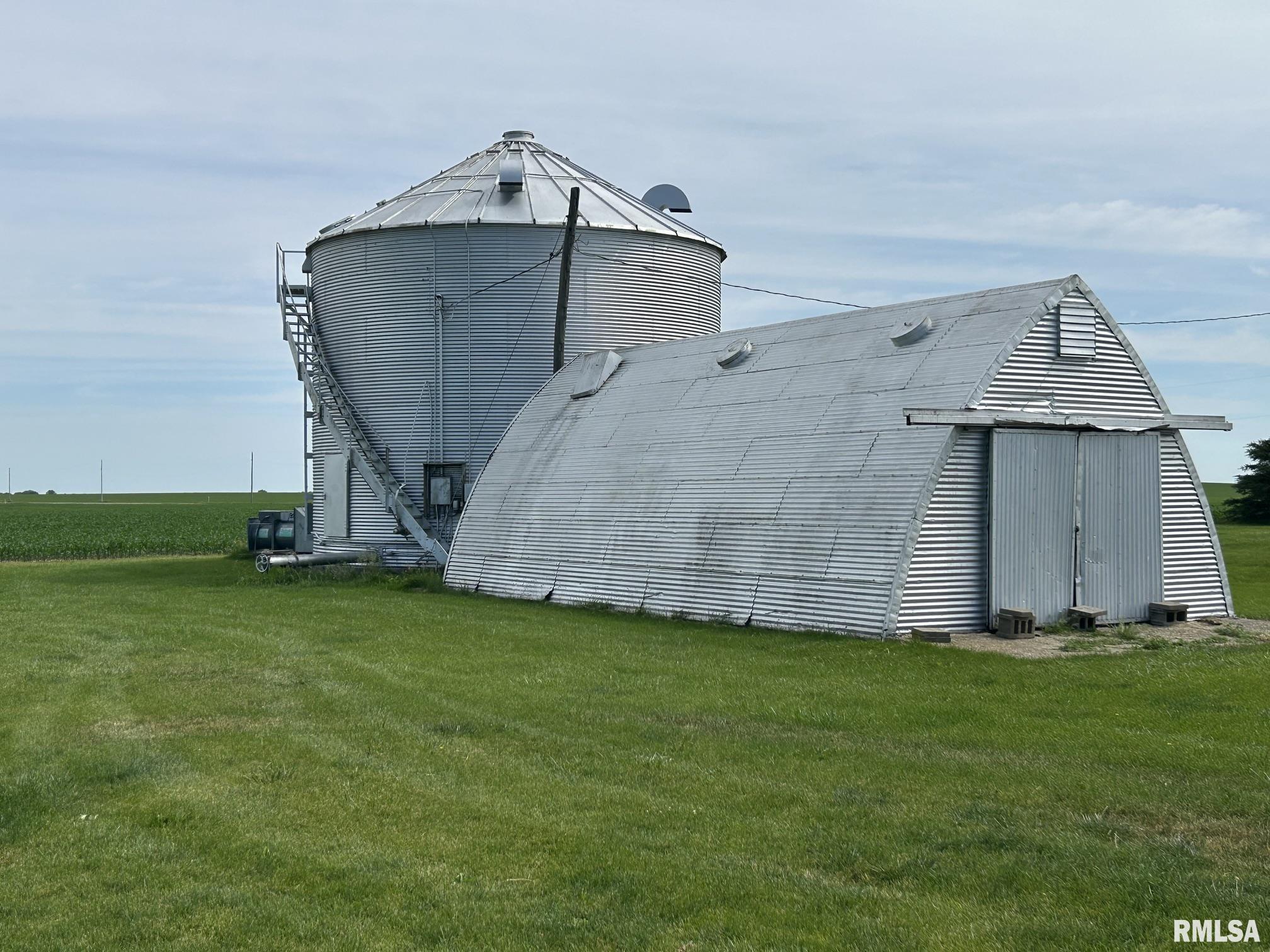 1439 Roby Road Mechanicsburg, IL 62545 - Photo 5 of 28