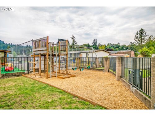 5335 Daisy Street, Unit 71 Springfield, OR 97478 - Photo 46 of 48