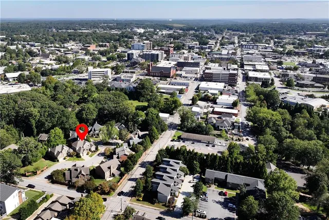 $755,000 | 405 Forrest Lane, Gainesville, GA 30501