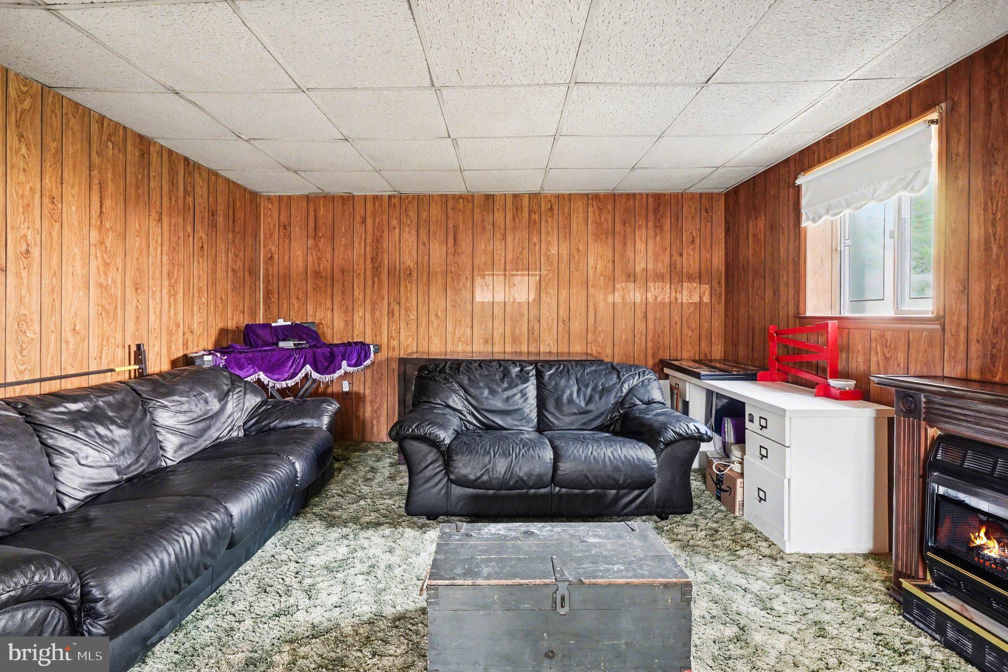 122 West Village Road Elkton, MD 21921 - Photo 19 of 31 Spacious Family Room to Make Your Own
