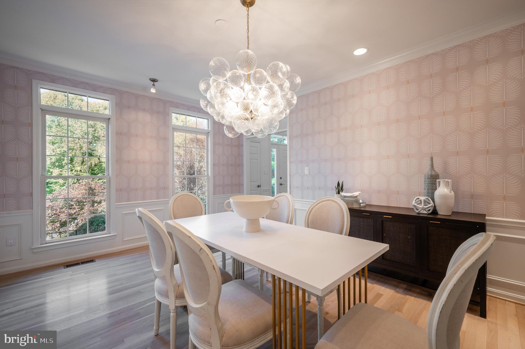 8701 Middleford Drive Springfield, VA 22153 - Photo 6 of 55 Open and light filled dining room