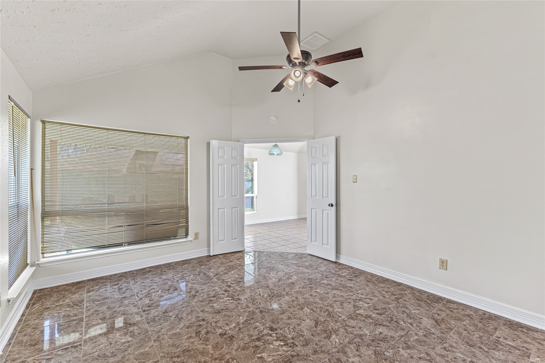 8210 Windfall Court Houston, TX 77040 - Photo 14 of 26