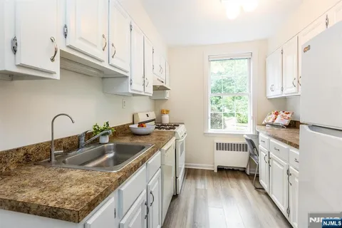 $349,000 | 101 Gates Avenue, Unit B4, Montclair, NJ 07042