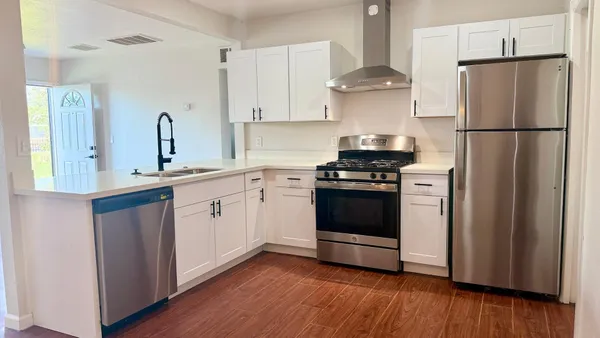 $1,695 | 3037 East Brill Street, Phoenix, AZ 85008