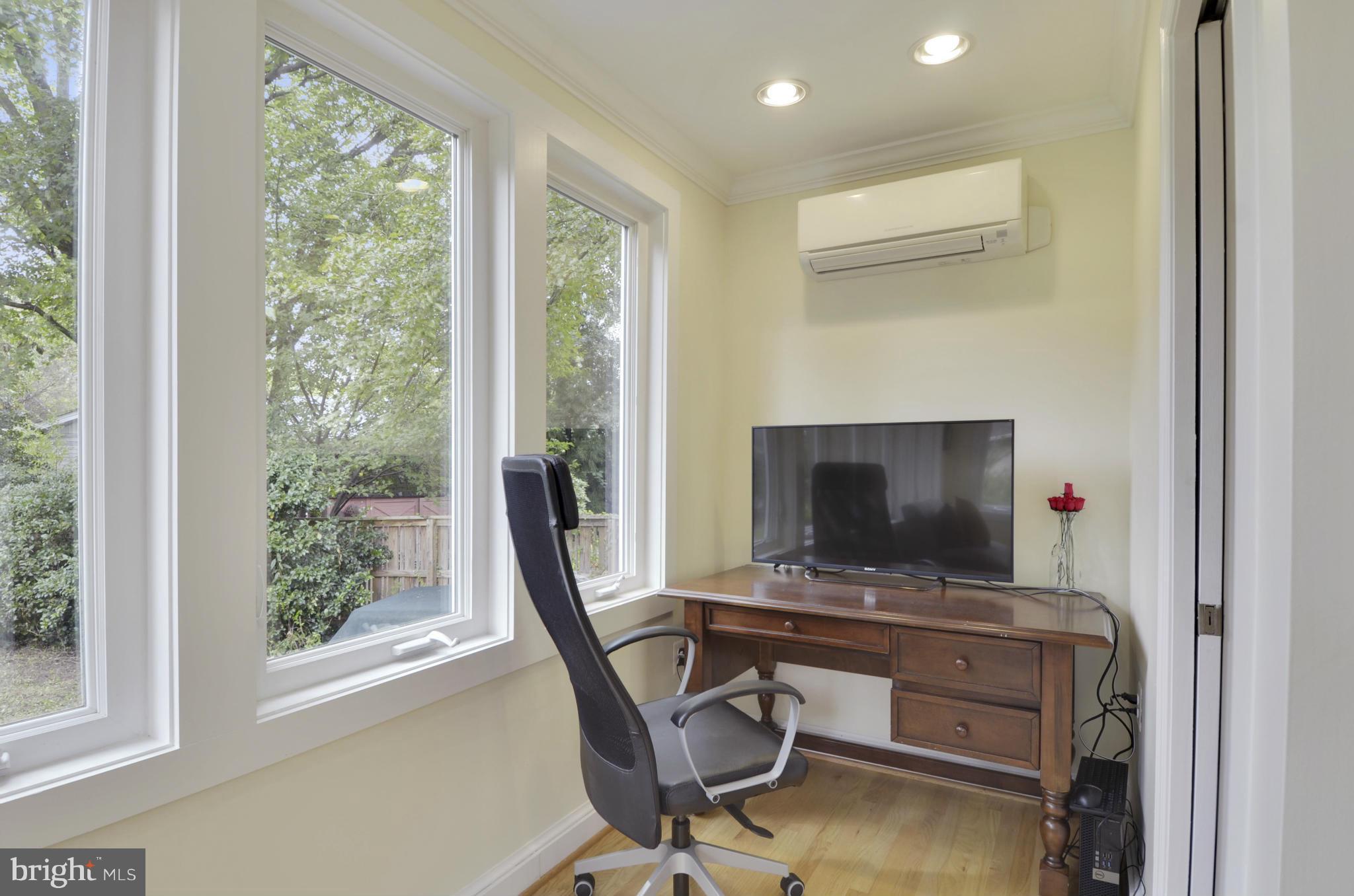 1218 Burton Street Silver Spring, MD 20910 - Photo 14 of 30 Family Room