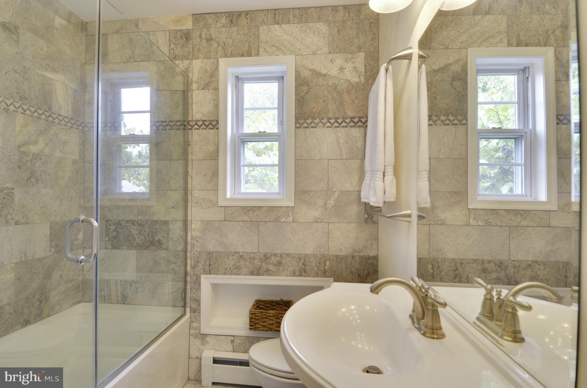 1218 Burton Street Silver Spring, MD 20910 - Photo 20 of 30 Bath