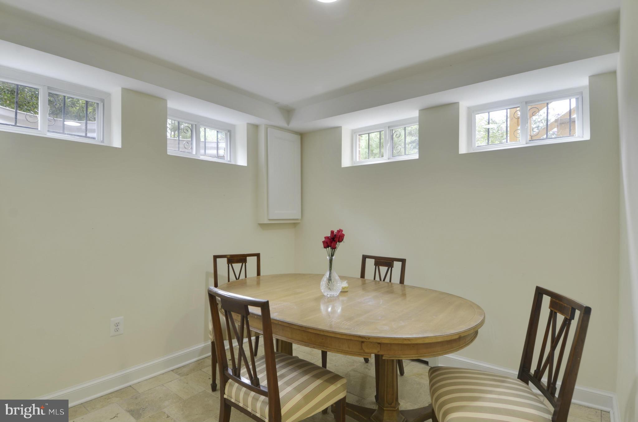 1218 Burton Street Silver Spring, MD 20910 - Photo 23 of 30 Family Room