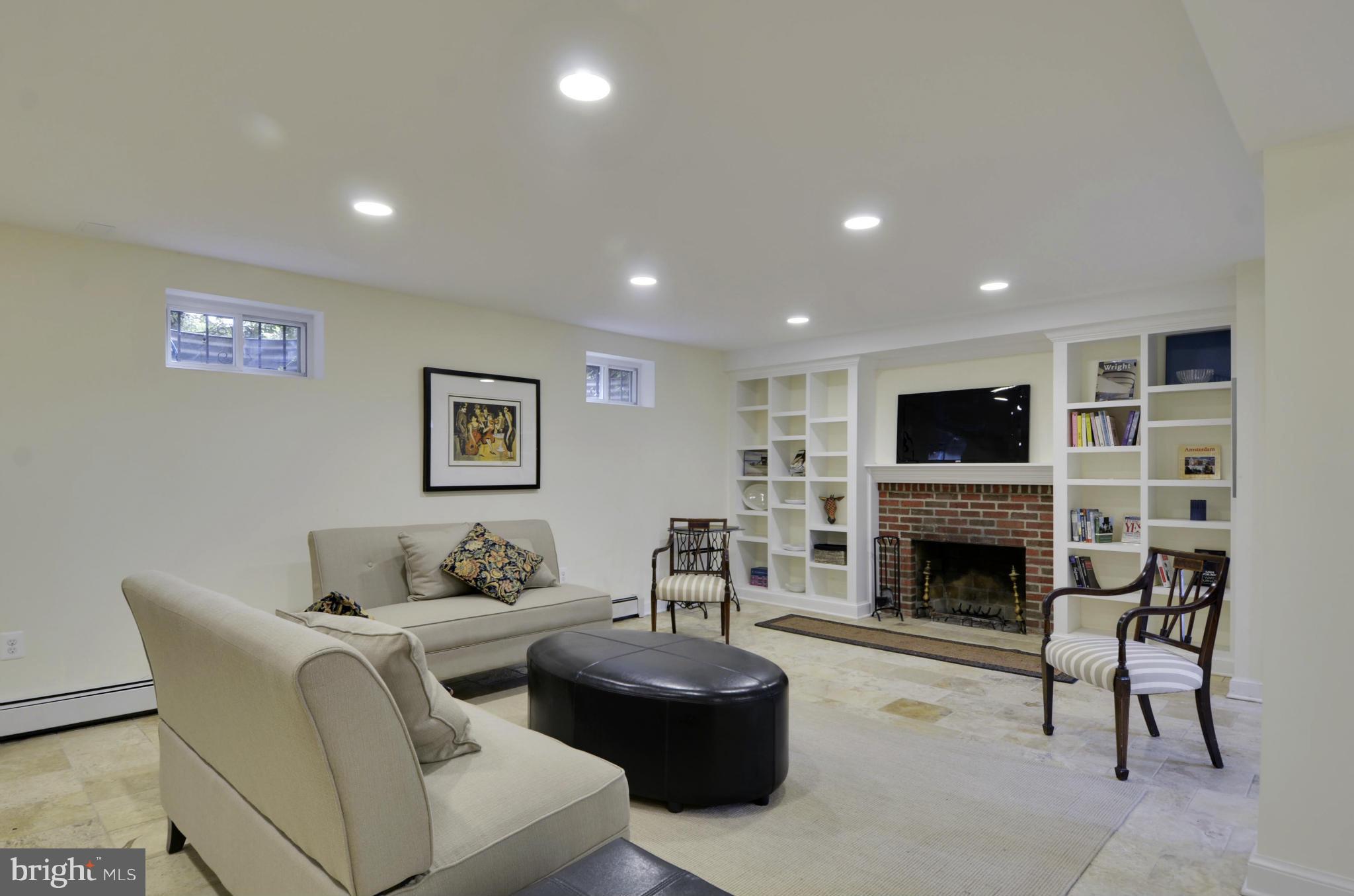 1218 Burton Street Silver Spring, MD 20910 - Photo 25 of 30 Family Room
