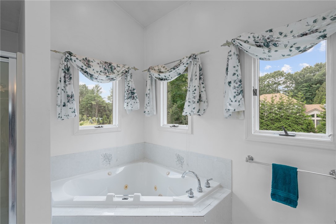 16 Sage Drive Cranston, RI 02921 - Photo 26 of 48 Master bath