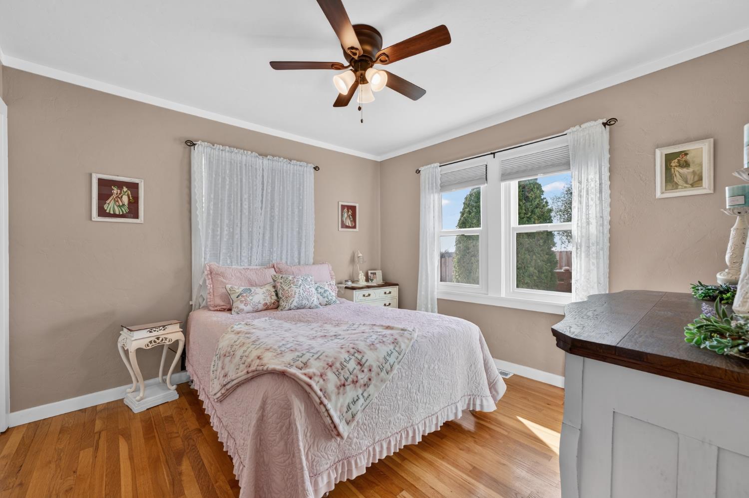 3740 Bell Road Auburn, CA 95602 - Photo 50 of 65 a bedroom with a bed and a potted plant