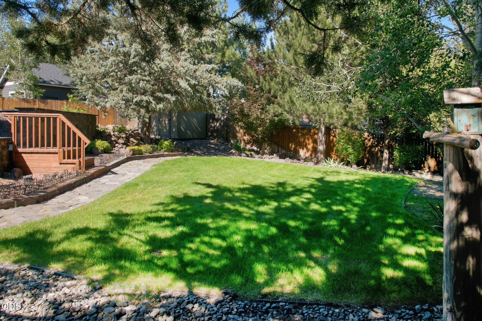 20483 Southeast Blue Ridge Lane Bend, OR 97702 - Photo 40 of 44