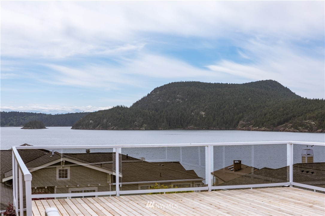 4913 Dundee Drive Anacortes, WA 98221 - Photo 4 of 40 a view of outdoor space and city view