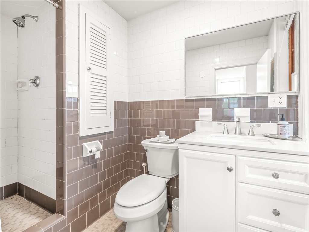 35 State Street Warren, RI 02885 - Photo 12 of 31 Gallery Image 12