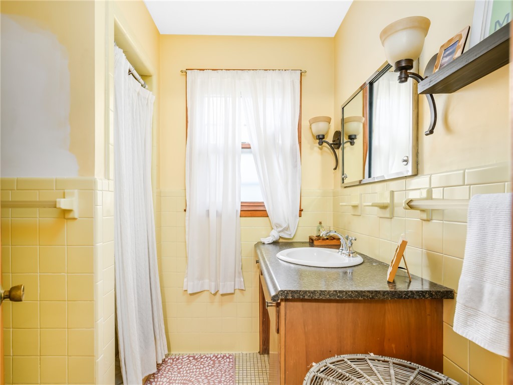 35 State Street Warren, RI 02885 - Photo 26 of 31 Gallery Image 26