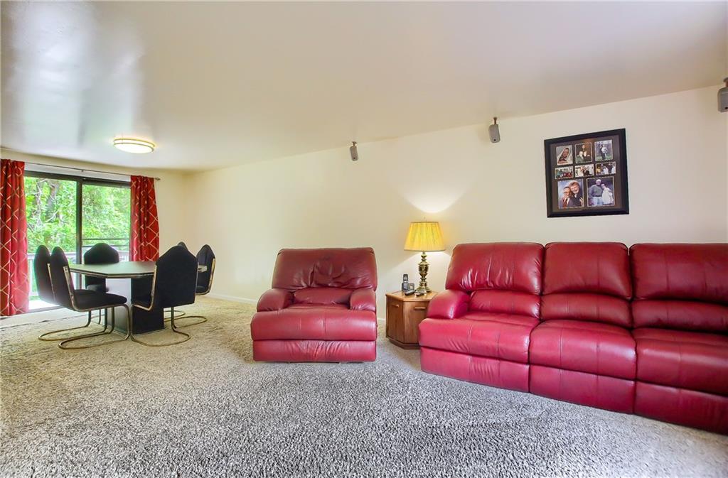 122 Buckhill Road Pittsburgh, PA 15237 - Photo 11 of 25 Gallery Image 11