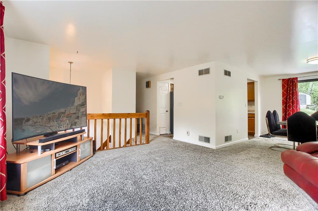 122 Buckhill Road Pittsburgh, PA 15237 - Photo 13 of 25 Gallery Image 13