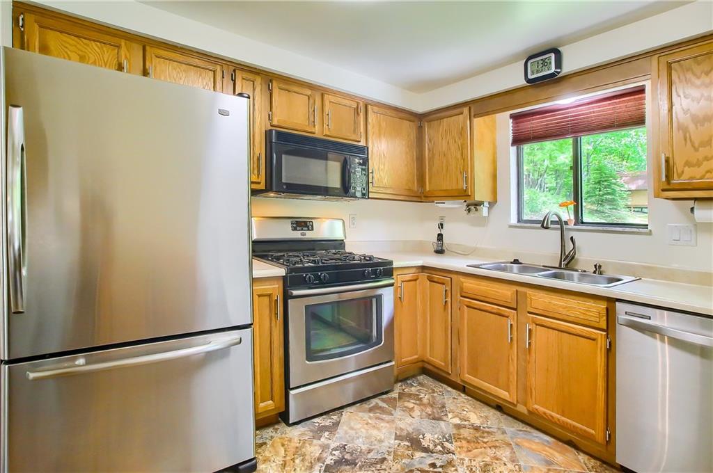 122 Buckhill Road Pittsburgh, PA 15237 - Photo 18 of 25 Gallery Image 18