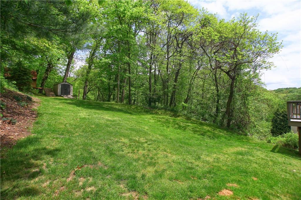 122 Buckhill Road Pittsburgh, PA 15237 - Photo 4 of 25 Gallery Image 4