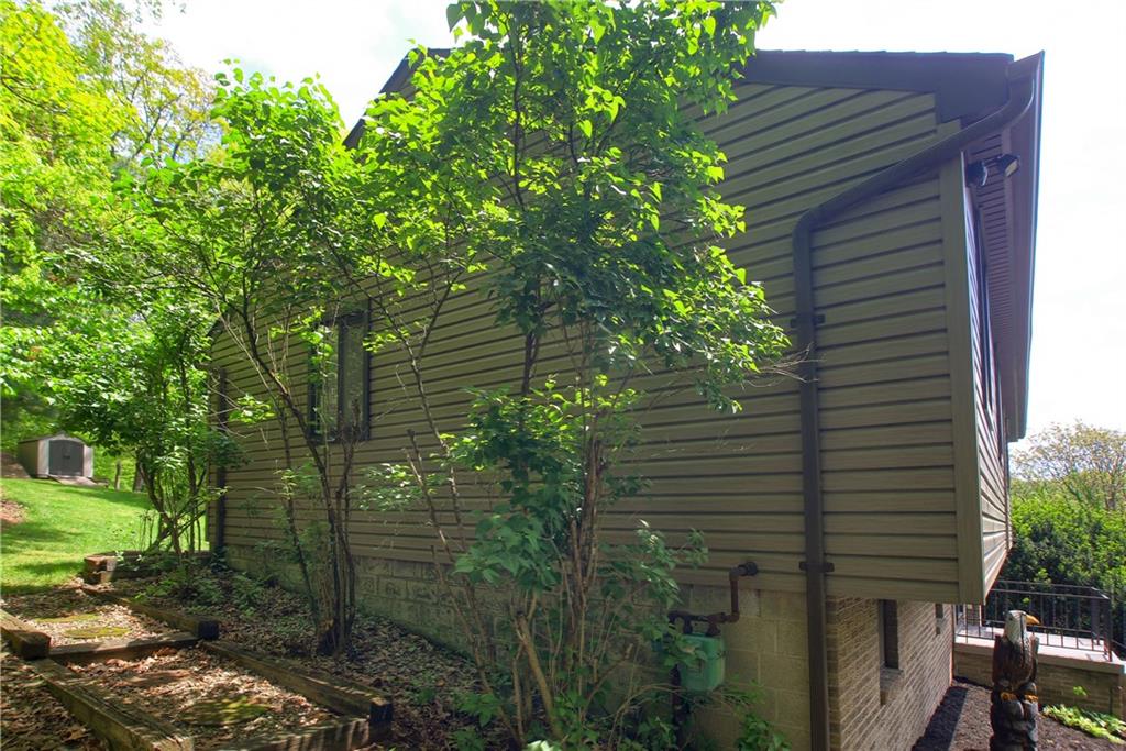 122 Buckhill Road Pittsburgh, PA 15237 - Photo 9 of 25 Gallery Image 9