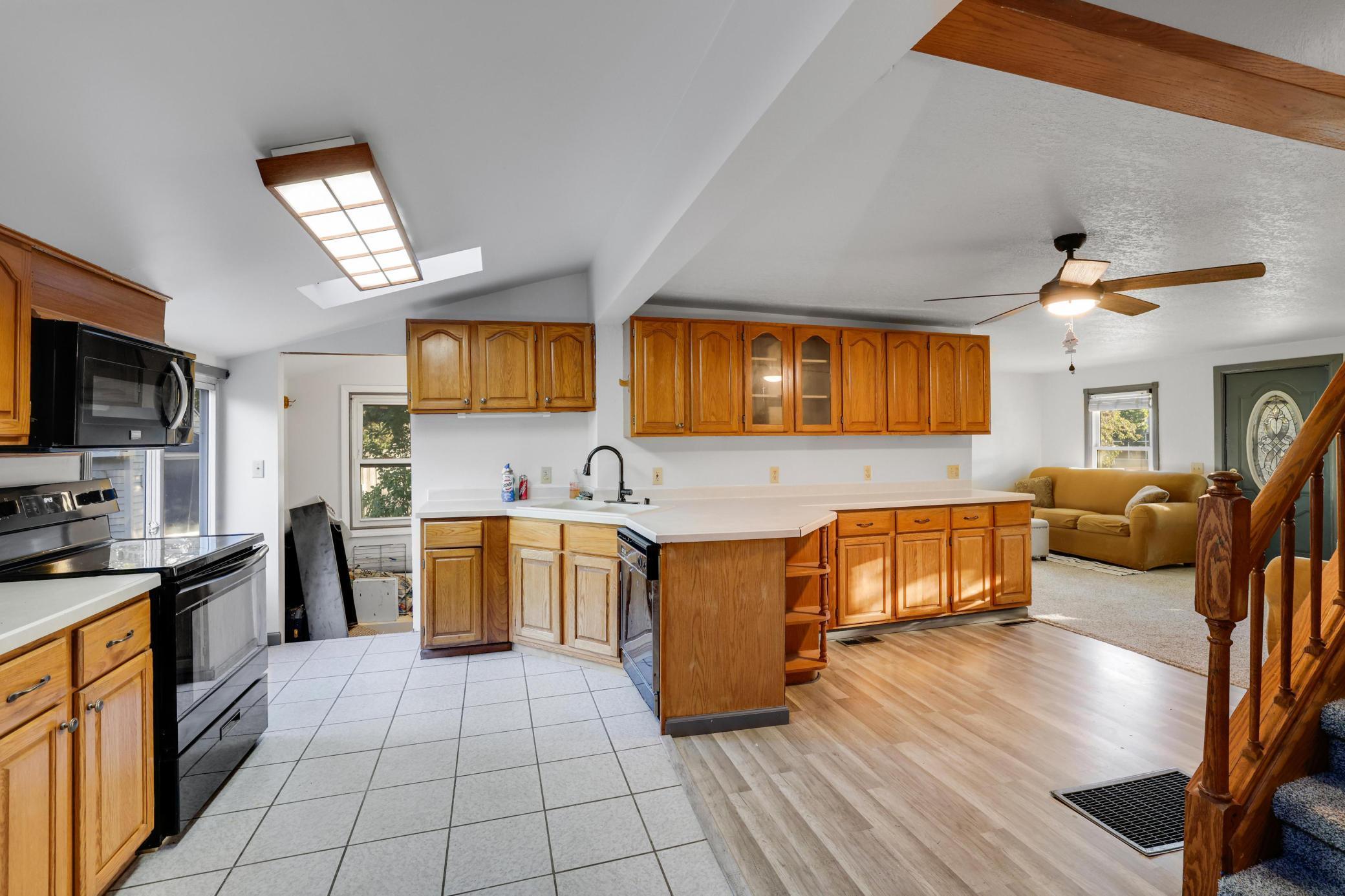 412 Prairie Avenue Southwest Faribault, MN 55021 - Photo 13 of 43