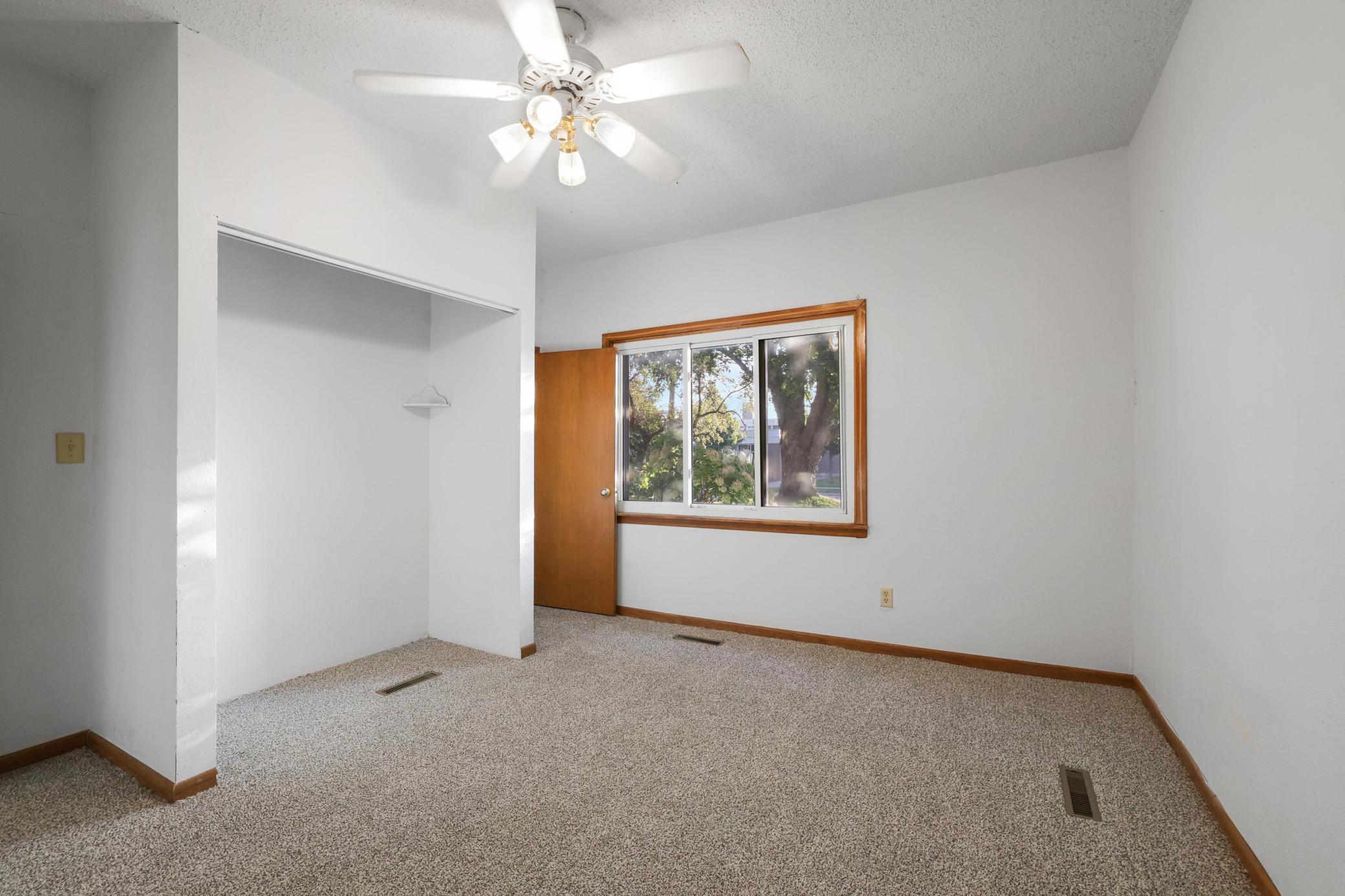 412 Prairie Avenue Southwest Faribault, MN 55021 - Photo 17 of 43