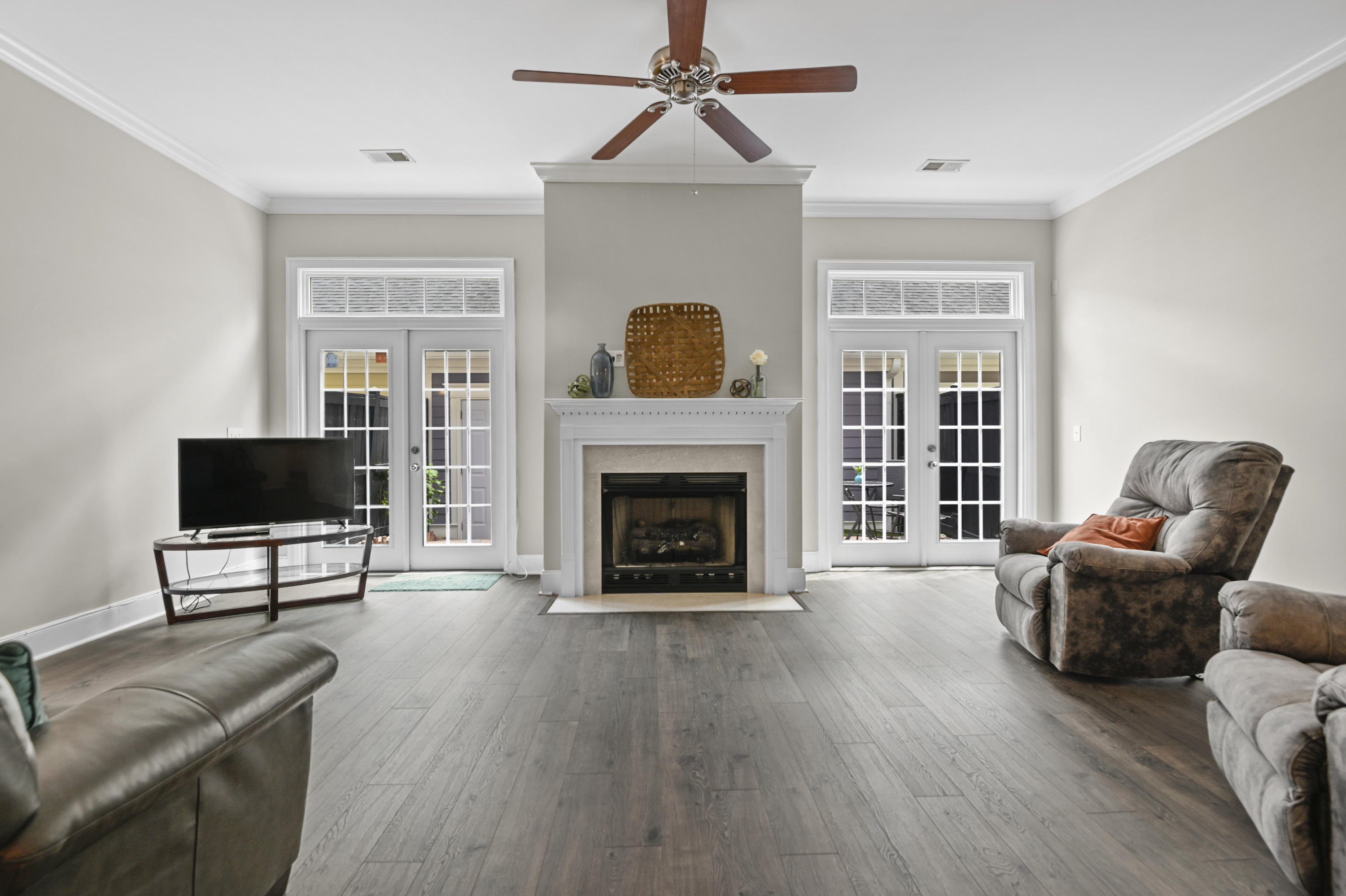1775 Tennyson Row Mount Pleasant, SC 29466 - Photo 12 of 34 Amazing light filled family room