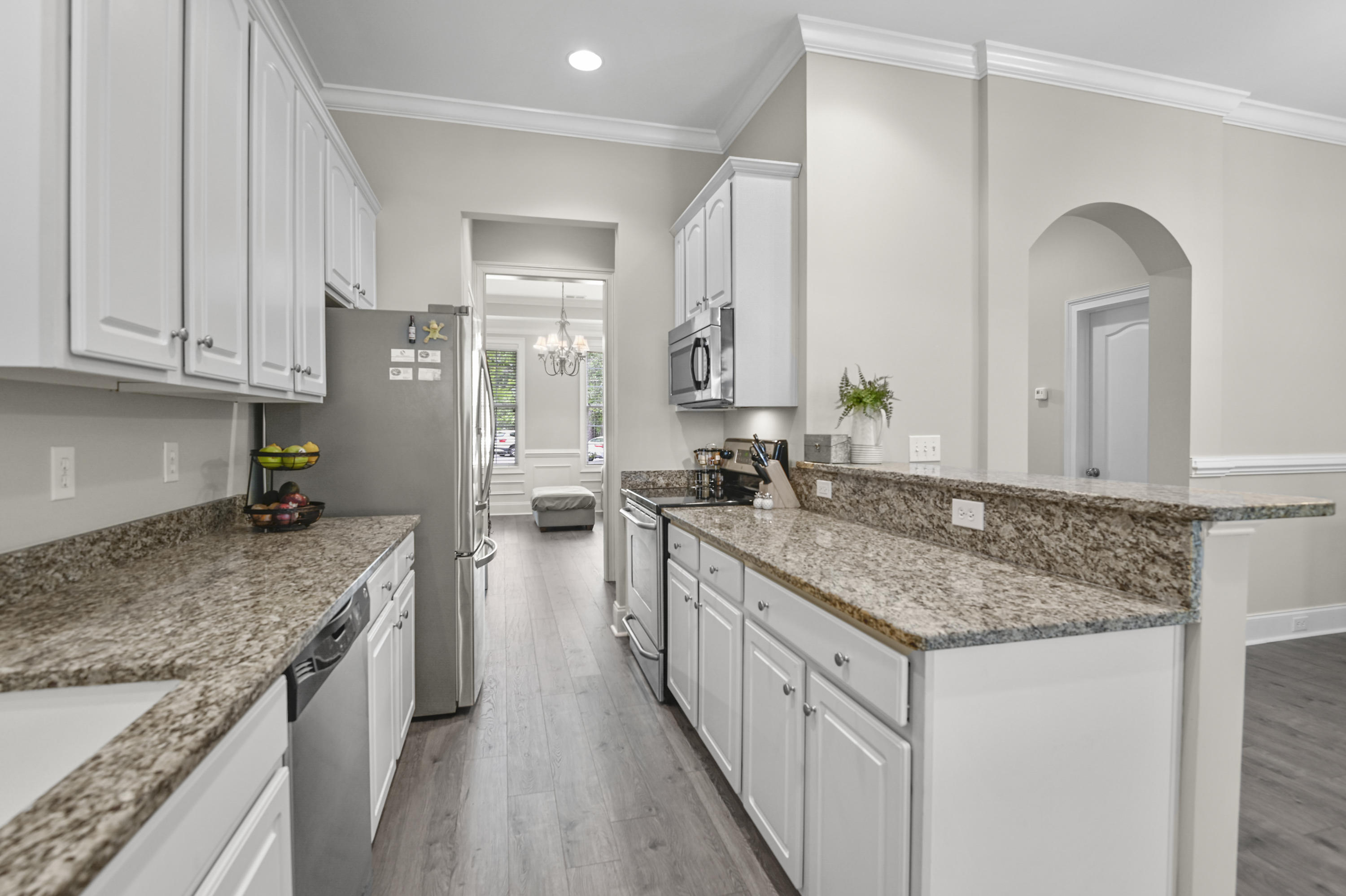 1775 Tennyson Row Mount Pleasant, SC 29466 - Photo 8 of 34 Kitchen w/ granite counter tops