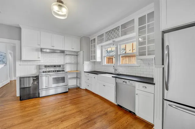 $820,000 | 6227 Lakeshore Drive, Dallas, TX 75214