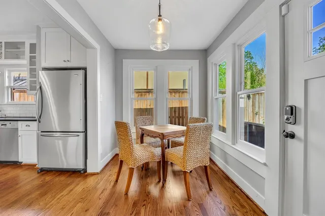 $820,000 | 6227 Lakeshore Drive, Dallas, TX 75214