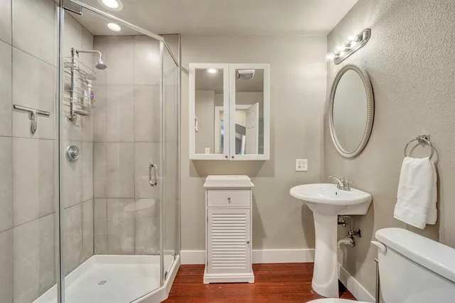 $820,000 | 6227 Lakeshore Drive, Dallas, TX 75214