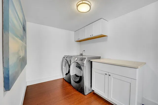 $820,000 | 6227 Lakeshore Drive, Dallas, TX 75214