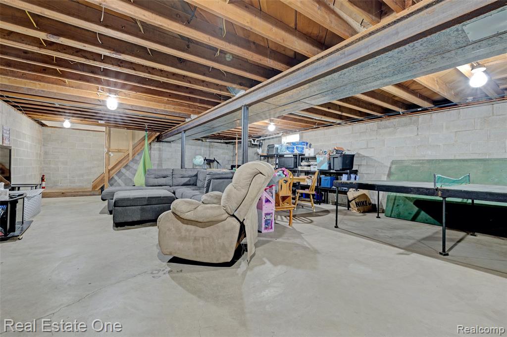 327 Coats Road Lake Orion, MI 48362 - Photo 40 of 62 Gallery Image 40