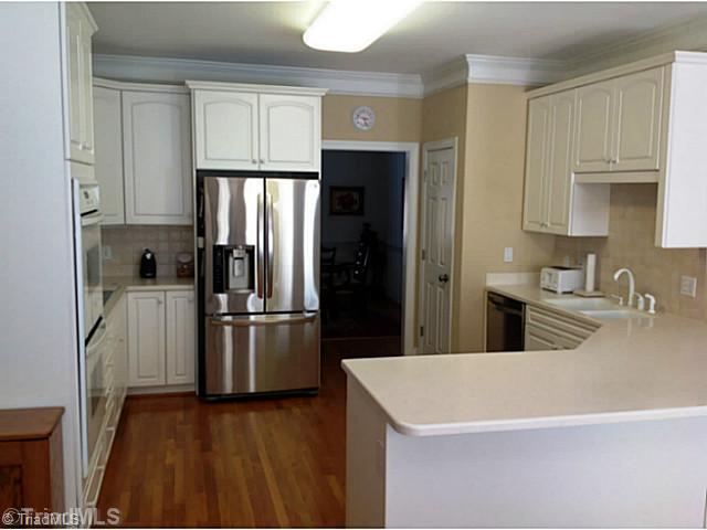 5905 Billet Road Oak Ridge, NC 27310 - Photo 4 of 13 Kitchen.
