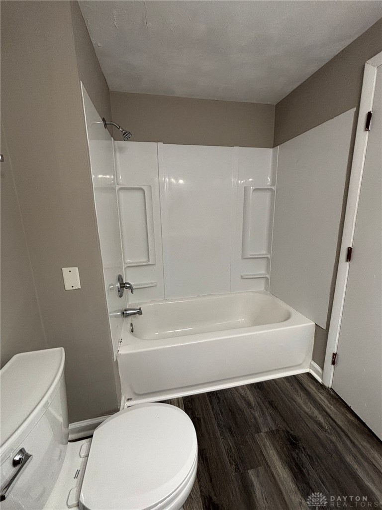 6435 Highbury Road Huber Heights, OH 45424 - Photo 23 of 37