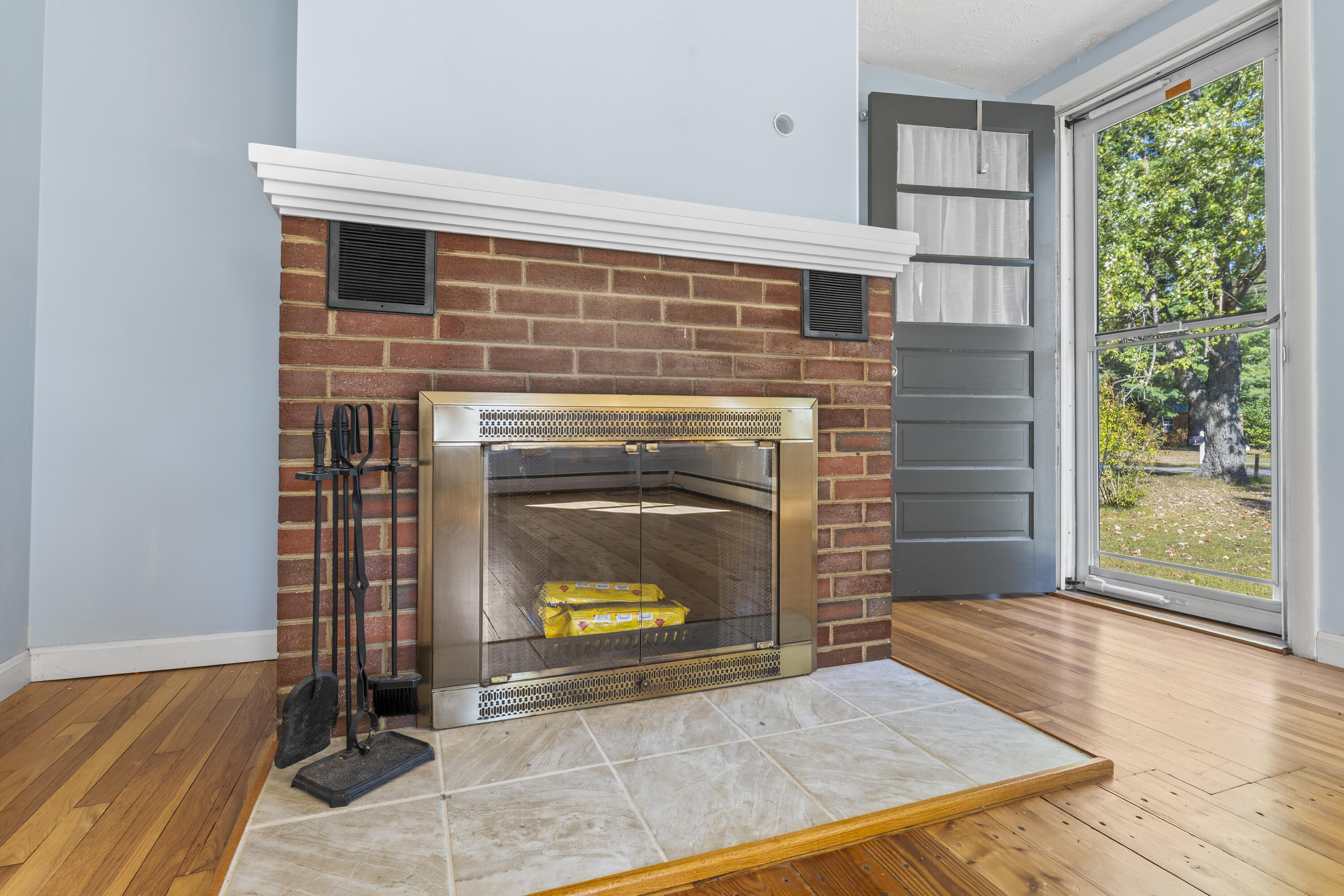 36 Tedford Road Topsham, ME 04086 - Photo 12 of 53 36 Tedford Rd_107