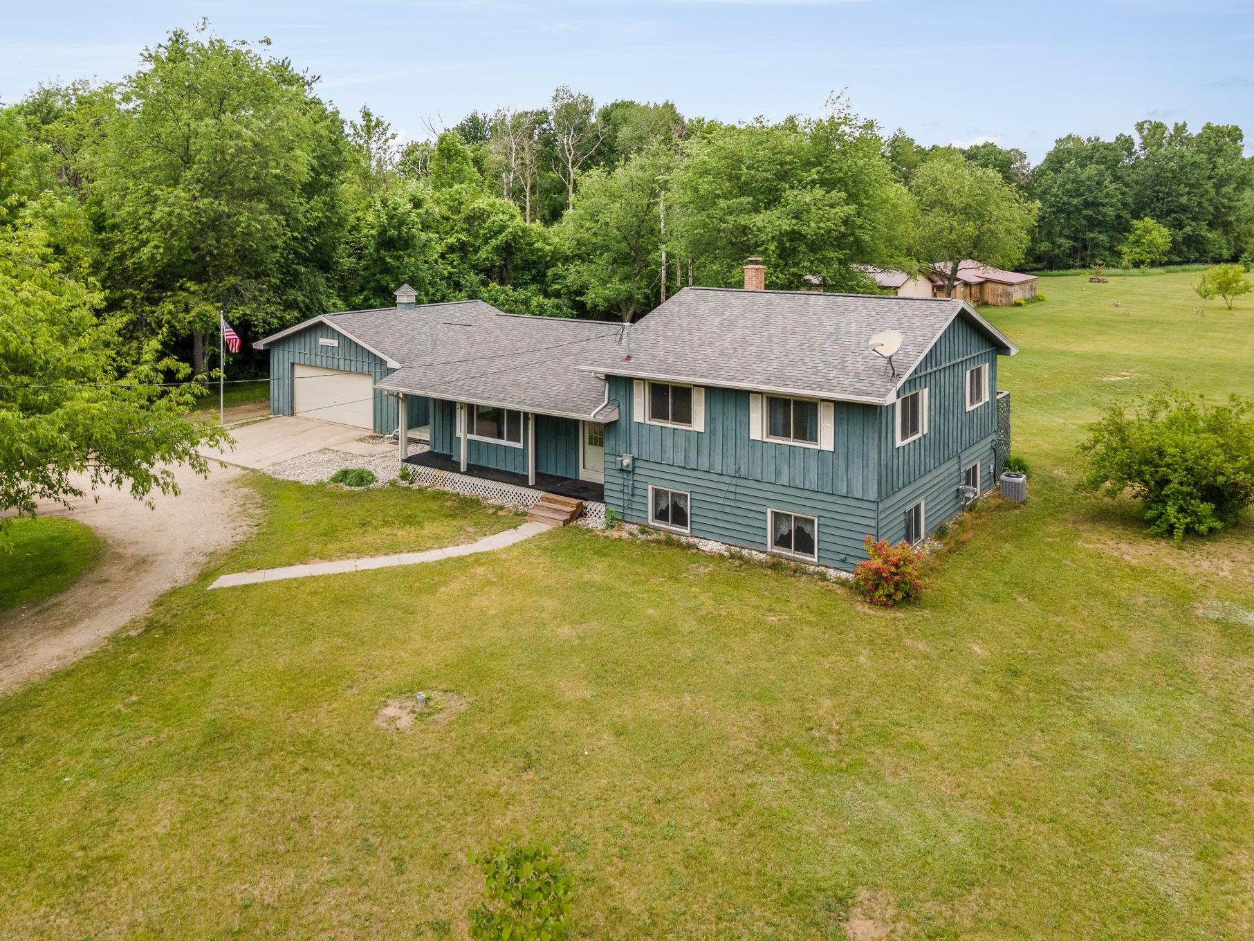 4444 West Jackson Road Alma, MI 48801 - Photo 15 of 22 1901050-14.JPG