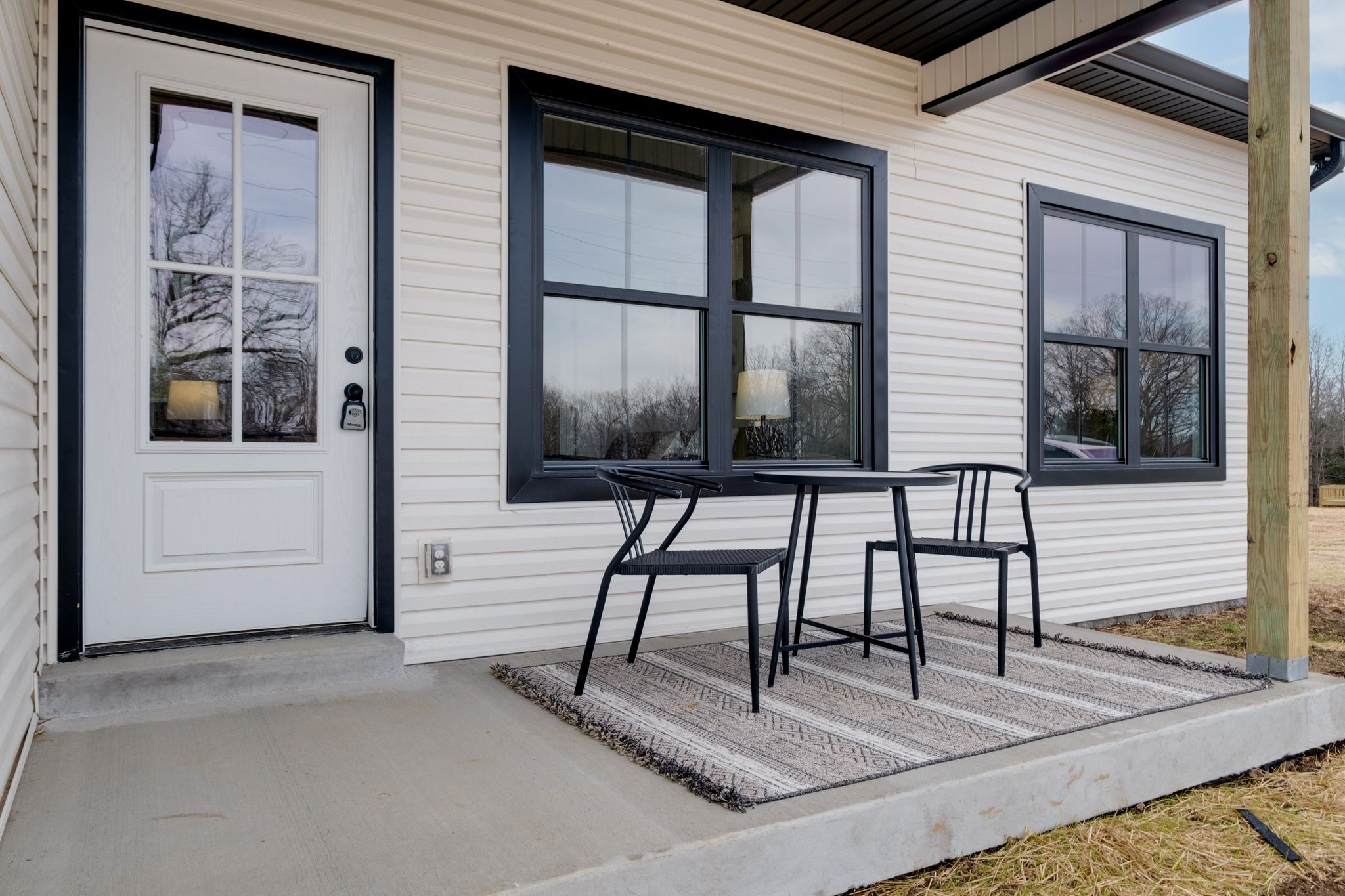 1280 Old County House Road Charlotte, TN 37036 - Photo 23 of 26 a view of entryway
